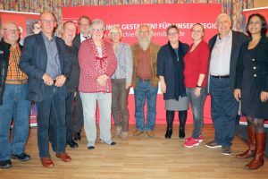Gruppenbild mit Birte Pauls, Simone Ullmann, Serpil Mityatli und Mitgliedern des Ortsvereins der SPD Sörup
